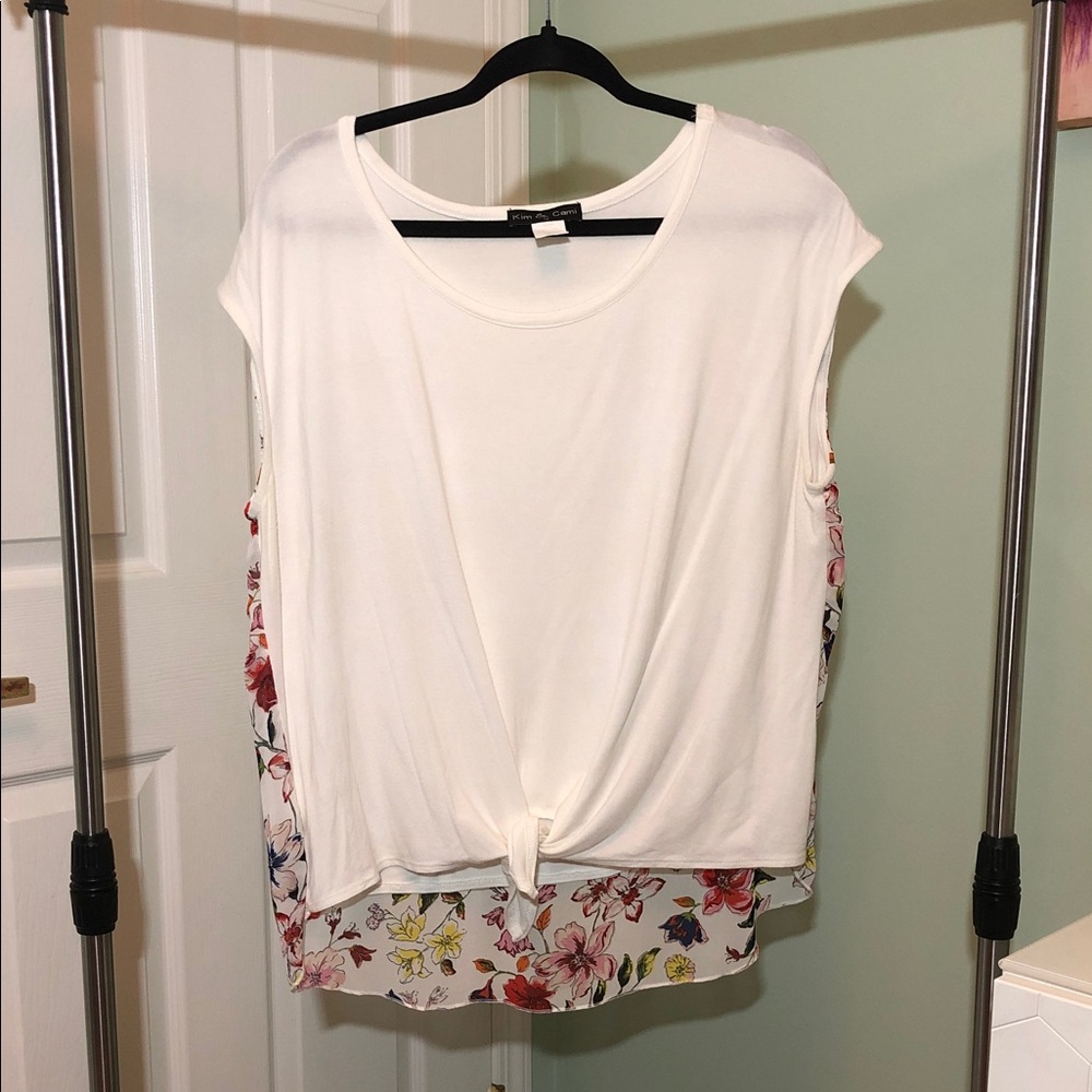 Kim & Cami White Tie Front Floral Back Tank